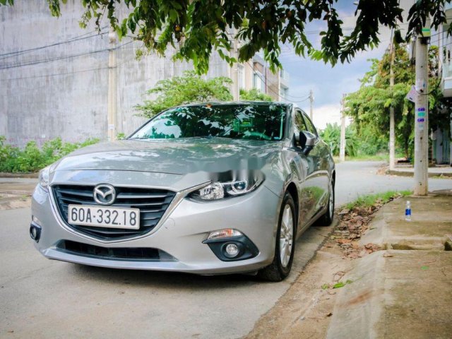 Bán xe Mazda 3 sản xuất năm 2016, màu bạc, giá chỉ 490 triệu