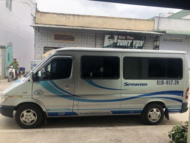 Cần bán lại xe Mercedes Sprinter năm 2010 còn mới0