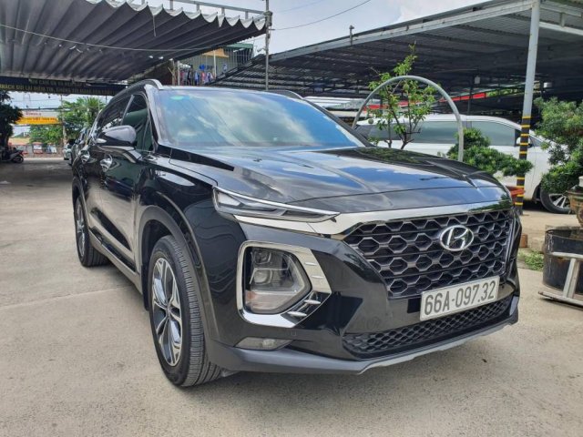Bán Hyundai Santa Fe 2.2D premium đời 2019, màu đen còn mới