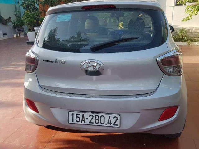 Bán Hyundai Grand i10 năm sản xuất 2016, màu bạc, nhập khẩu 