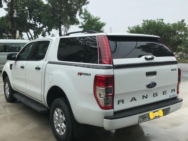 Cần bán xe Ford Ranger XLS MT đời 2016, màu trắng