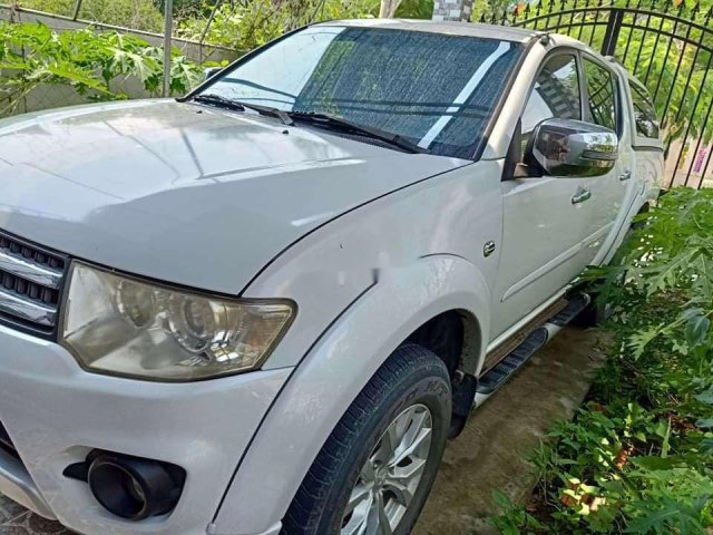 Cần bán xe Mitsubishi Triton sản xuất năm 2014, xe nhập, giá mềm