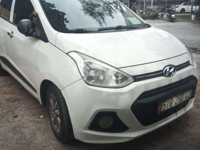 Bán gấp chiếc Hyundai Grand i10 sản xuất năm 2016, nhập khẩu nguyên chiếc0