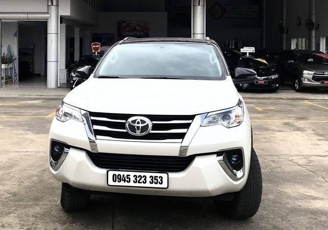 Bán Toyota Fortuner 2020, màu trắng còn mới