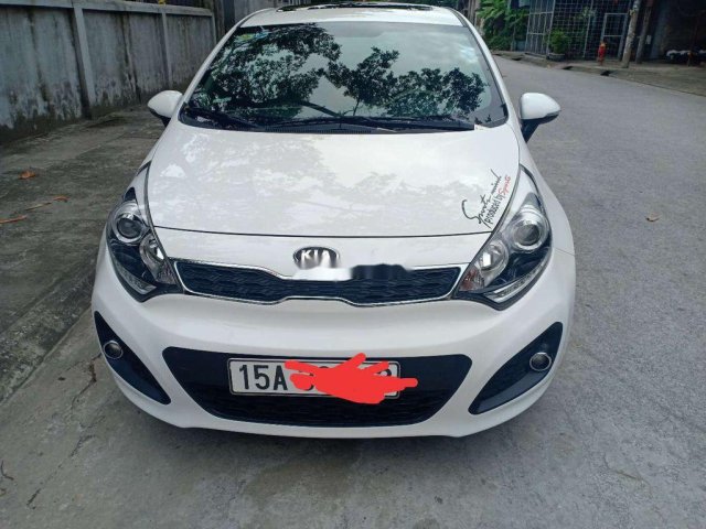 Bán xe nhanh chiếc Kia Rio năm sản xuất 2014, xe nhập, giá mềm0