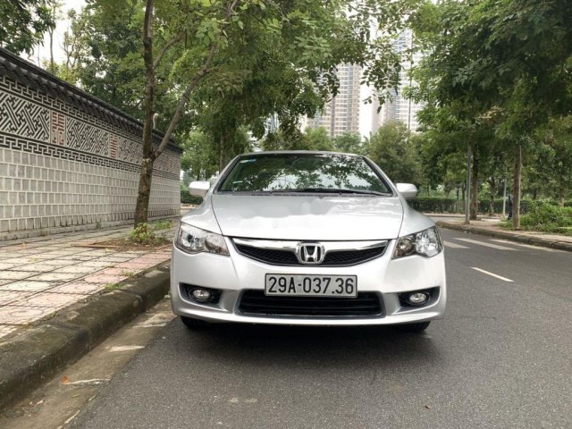 Cần bán gấp Honda Civic sản xuất 2010 còn mới0