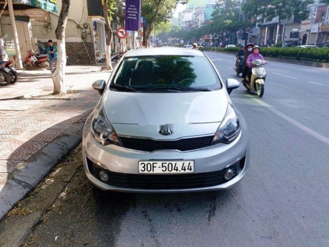 Cần bán xe Kia Rio sản xuất 2016, nhập khẩu, chính chủ sử dụng0