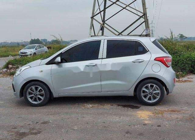 Bán Hyundai Grand i10 sản xuất năm 2015, màu bạc, nhập khẩu nguyên chiếc0