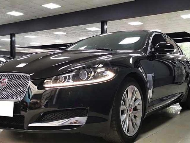 Bán xe Jaguar XF năm 2015, màu đen, nhập khẩu còn mới0