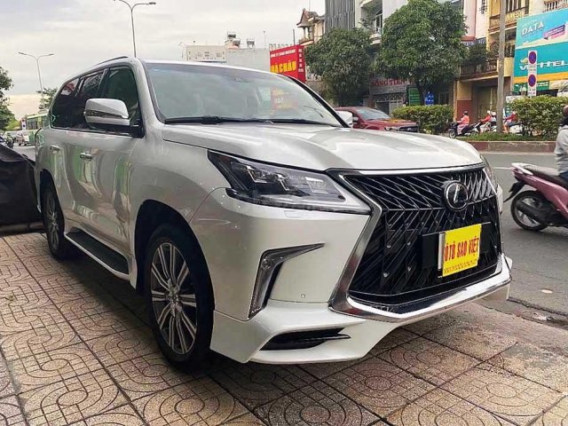 Xe Lexus LX sản xuất 2015, màu trắng, nhập khẩu nguyên chiếc còn mới0