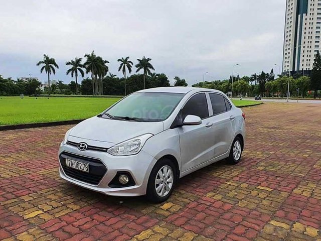 Bán Hyundai Grand i10 năm 2016, màu bạc, nhập khẩu còn mới, giá 275tr