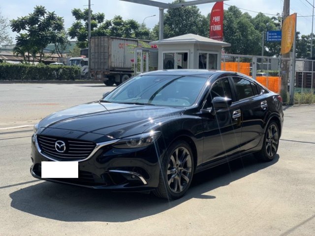 Hãng bán Mazda 6 Premium 2.0AT, màu đen, 2019, đi 15.000km0