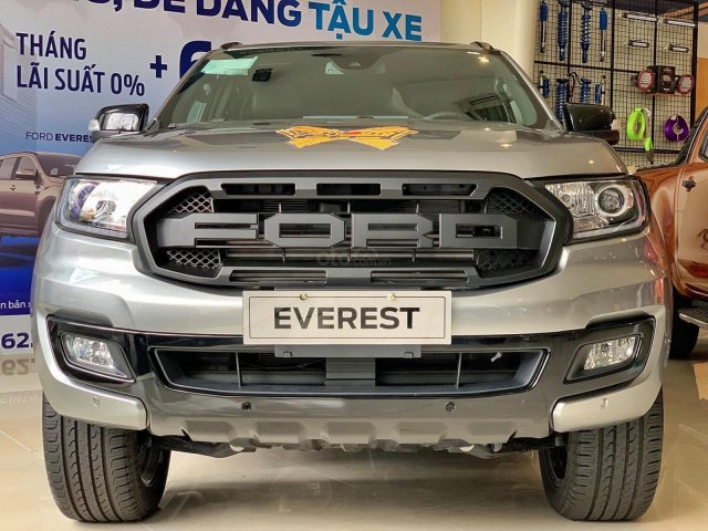 Cần bán nhanh chiếc Ford Everest Ambiente sản xuất năm 2020, xe giá thấp, giao nhanh toàn quốc0