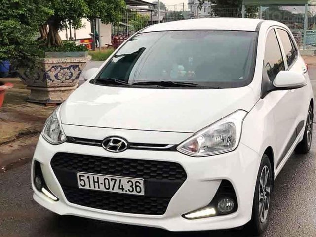 Xe Hyundai Grand i10 năm 2019, màu trắng còn mới