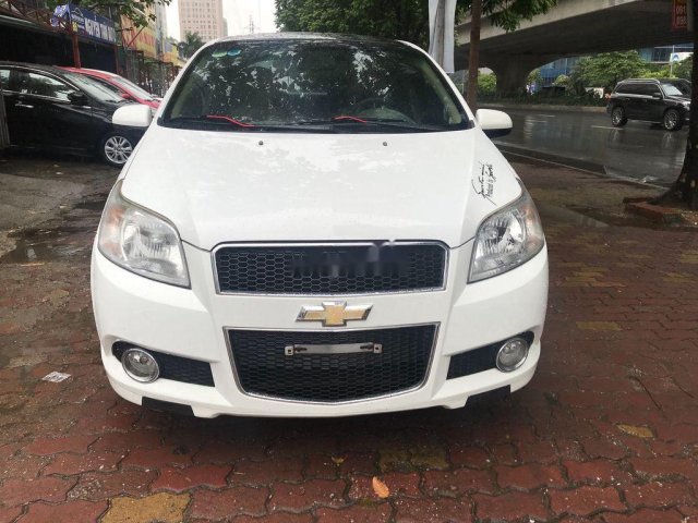 Cần bán lại xe Chevrolet Aveo 2017, màu trắng, số tự động0