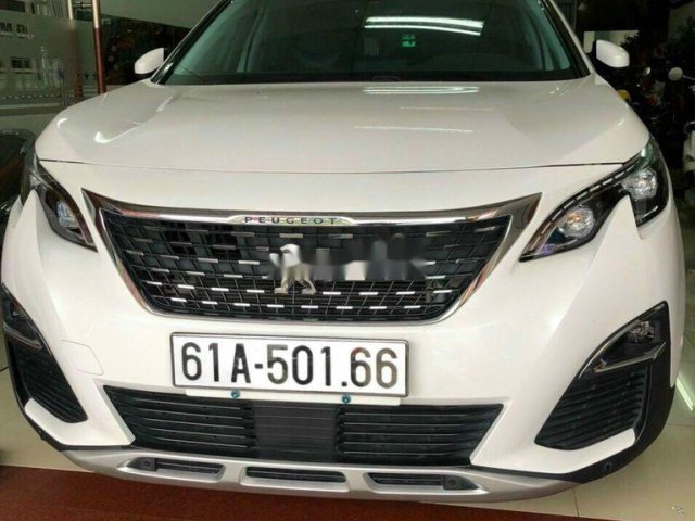 Cần bán Peugeot 3008 đời 2018, màu trắng0