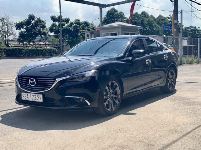 Bán Mazda 6 2019, màu đen full Options