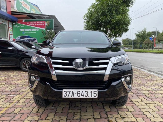 Bán xe Toyota Fortuner sản xuất năm 2019, màu đen  