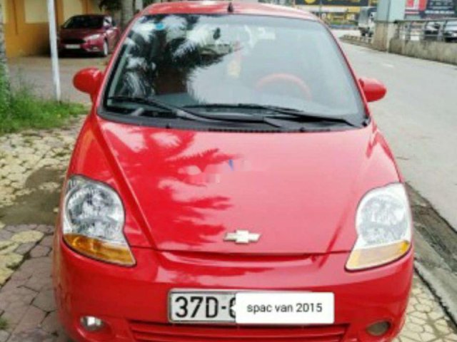 Cần bán gấp Chevrolet Spark năm 2016, màu đỏ còn mới0