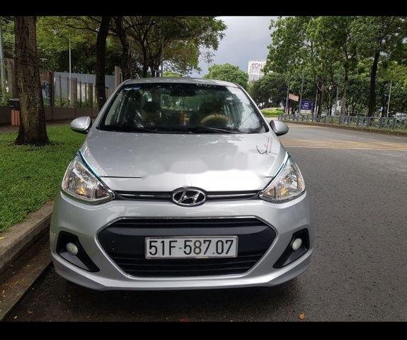 Cần bán lại xe Hyundai Grand i10 đời 2015, màu bạc số sàn