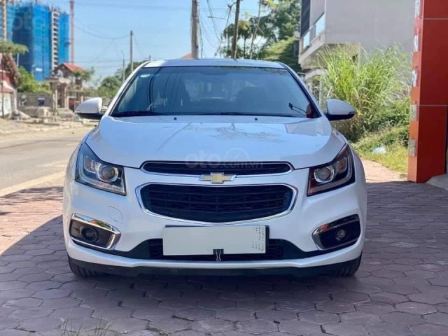 Cần bán xe Chevrolet Cruze LTZ 1.8, màu trắng nguyên bản