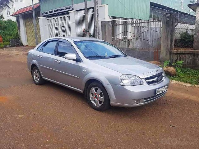 Bán Daewoo Lacetti sản xuất 2010, màu bạc còn mới