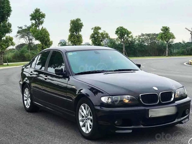 Bán ô tô BMW 3 Series sản xuất năm 2004, màu đen còn mới