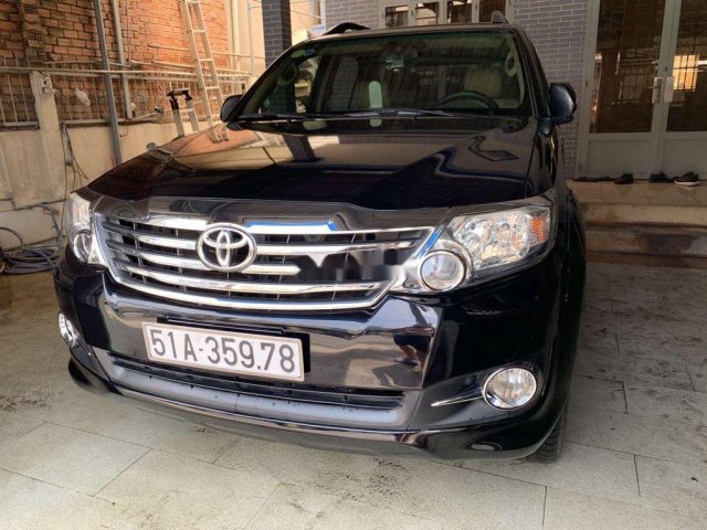 Cần bán lại xe Toyota Fortuner đời 2012, màu đen, nhập khẩu nguyên chiếc, giá chỉ 530 triệu