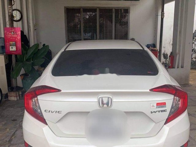 Cần bán Honda Civic năm 2018, màu trắng xe gia đình, 699 triệu