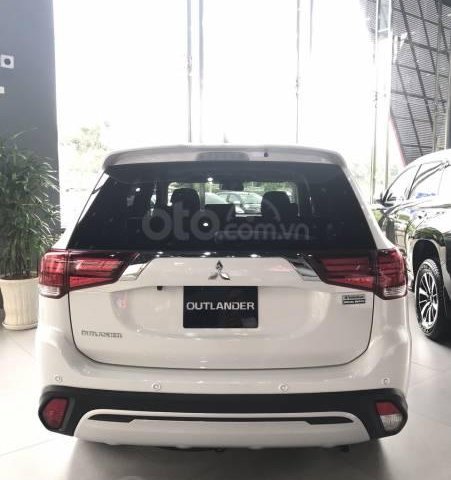 Bán xe Mitsubishi Outlander sản xuất 2020, màu trắng0