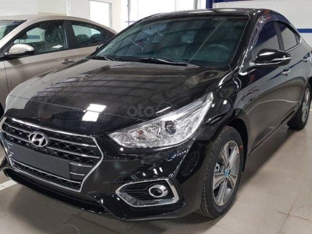 Bán gấp Hyundai Accent 1.4 AT 2020, màu đen0