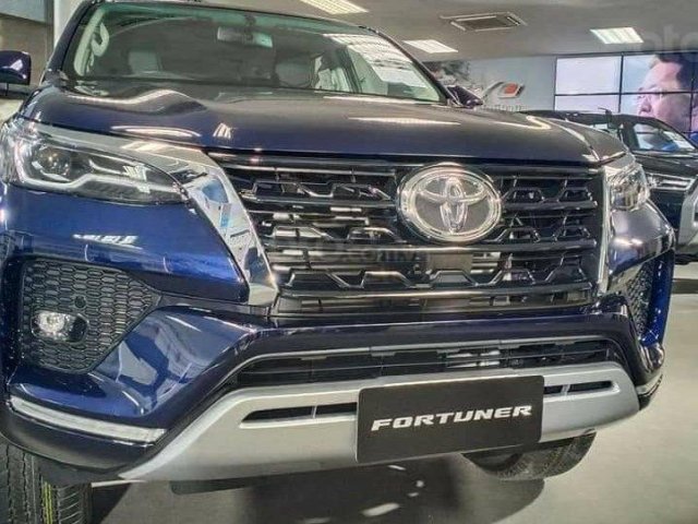 Bán xe Toyota Fortuner 2.4AT đời 2020, xe sẵn, giao ngay0