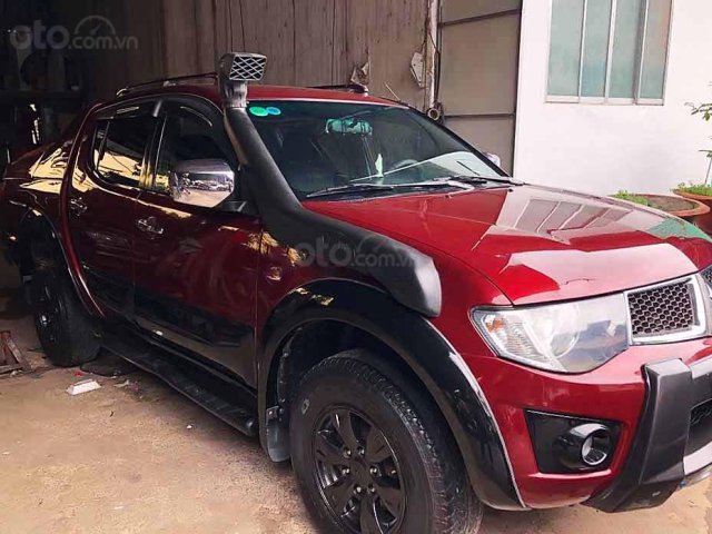 Bán Mitsubishi Triton năm sản xuất 2011, màu đỏ, số tự động0