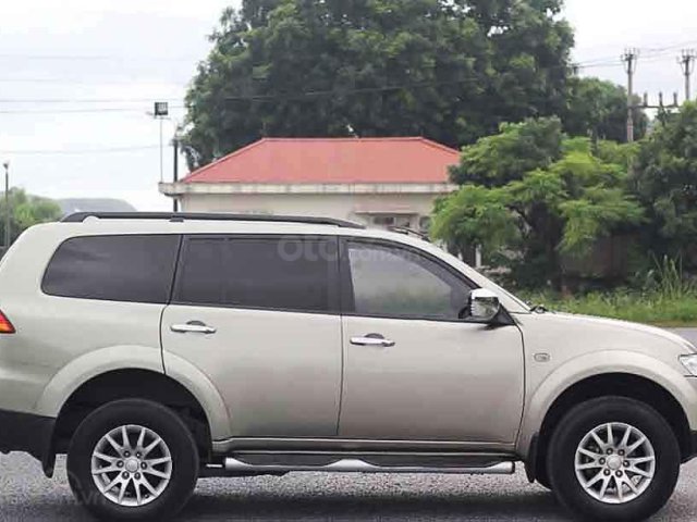 Cần bán gấp Mitsubishi Pajero Sport năm sản xuất 2012, nhập khẩu