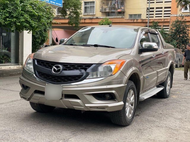 Chính chủ bán Mazda BT 50 năm sản xuất 2015, màu vàng, xe nhập