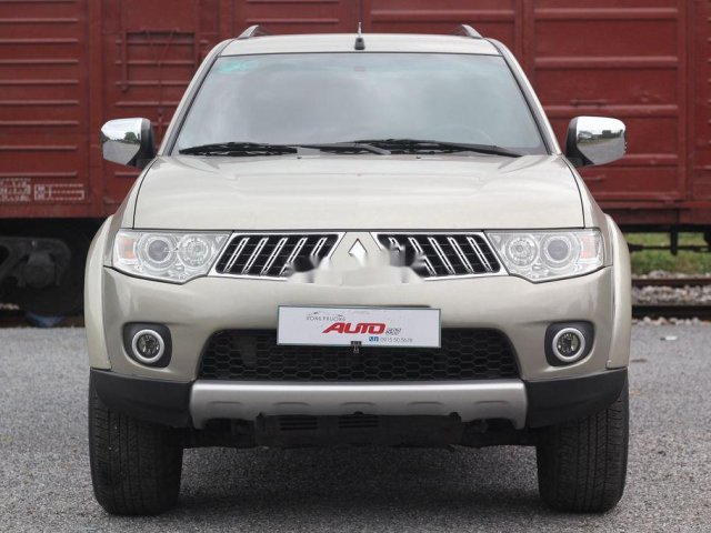 Bán Mitsubishi Pajero đời 2012, màu vàng, xe nhập0