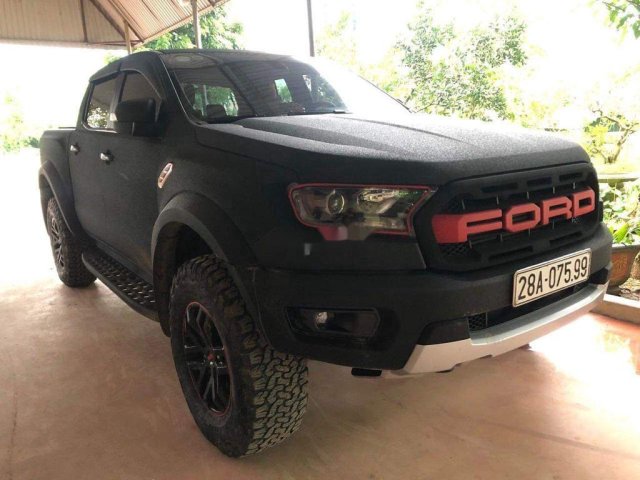 Gia đình bán xe Ford Ranger Raptor năm 2019, màu đen, nhập khẩu