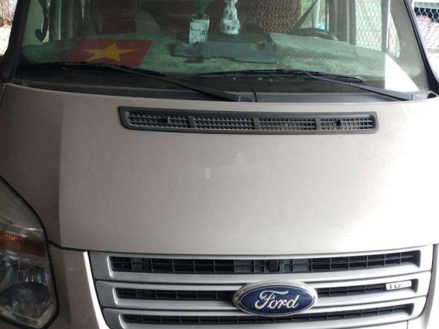 Cần bán xe Ford Transit đời 2016, màu bạc