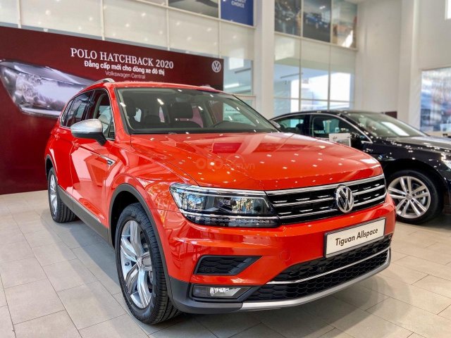 Volkswagen Tiguan Luxury hỗ trợ 100% phí trước bạ và tặng gói phụ kiện khủng