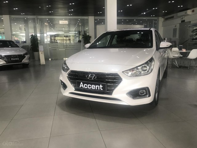 Xe Hyundai Accent số sàn 2020 cho góp tiếp