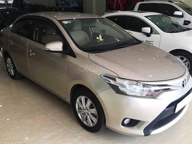 Cần bán xe Toyota Vios năm sản xuất 2017, màu vàng cát