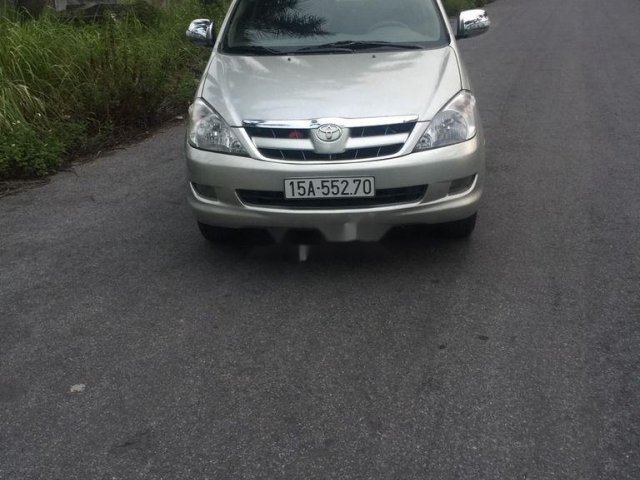 Cần bán xe Toyota Innova sản xuất 2006, màu bạc xe gia đình, giá chỉ 243 triệu0