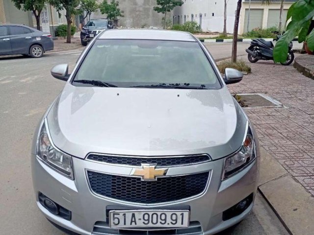 Bán Chevrolet Cruze đời 2014, màu bạc