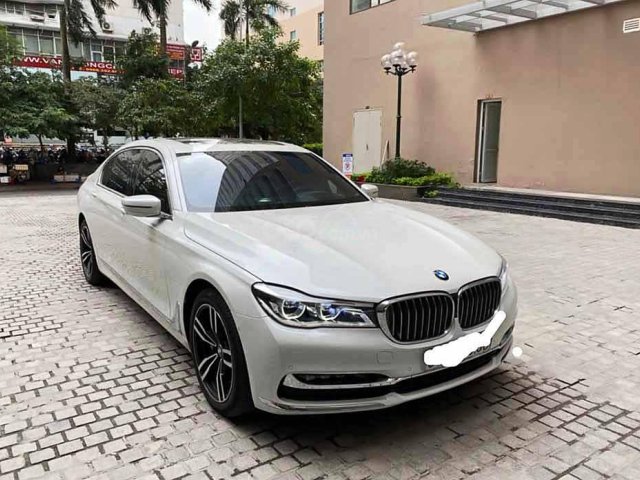 Cần bán gấp BMW 740Li sản xuất 2015, màu trắng, xe nhập0