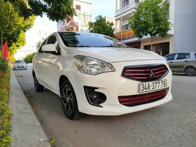 Bán xe Mitsubishi Attrage 2015 2.0 E số sàn, màu trắng0