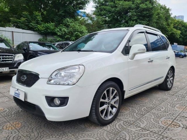 Mua xe giá thấp với chiếc Kia Carens S SX 2.0 AT sản xuất năm 2014 xe còn mới0