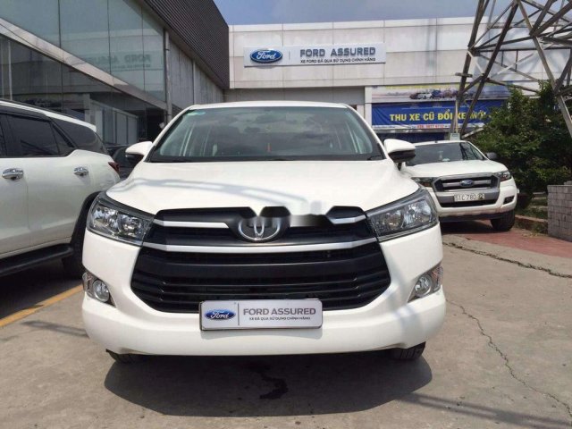 Cần bán xe Toyota Innova đời 2018, màu trắng, 628tr0