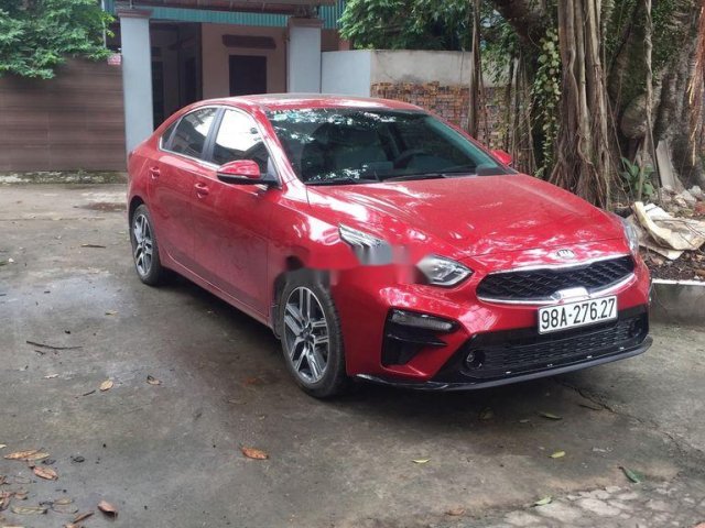 Bán xe Kia Cerato sản xuất năm 2019, màu đỏ, xe gia đình0