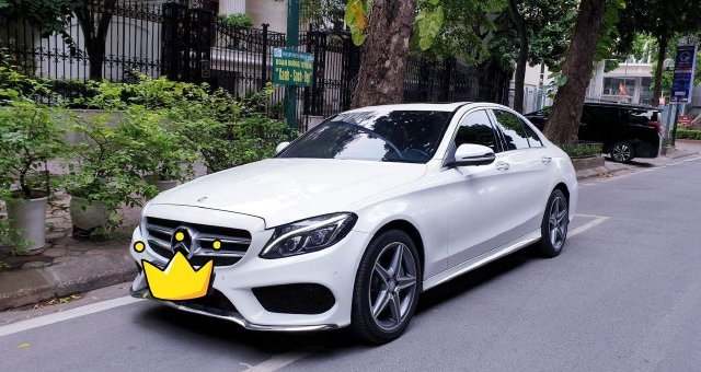 Bán xe Mercedes C300 sản xuất 2016, màu trắng0