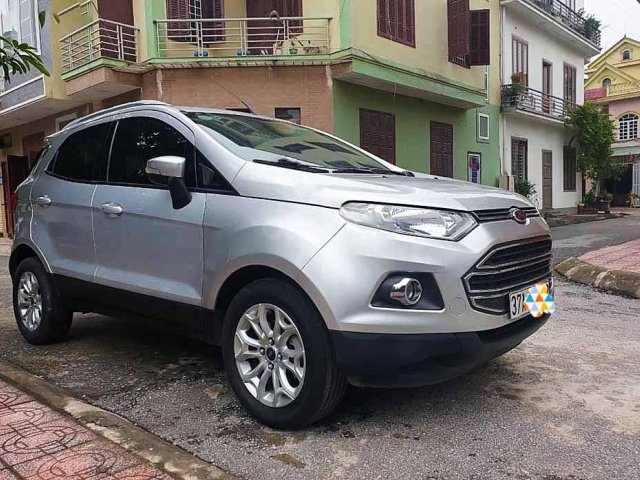 Bán gấp chiếc Ford EcoSport sản xuất 2016, màu bạc, giá ưu đãi0